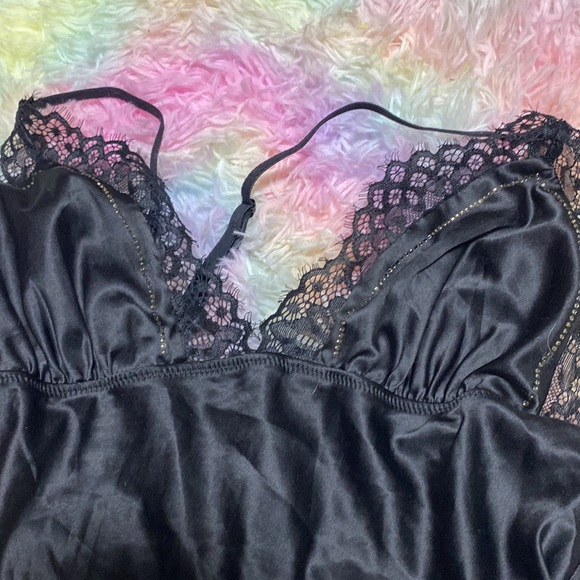 Adorable lingerie top - Picture 2 of 2